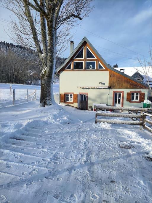 La Maison Dans Les Pres Лабарош Экстерьер фото